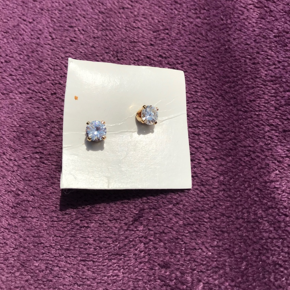 Lab simulated diamond earring - Picture 5 of 11